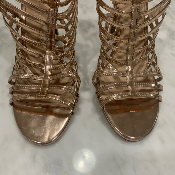 Christian Siriano USA 9 Rose Gold Stiletto 4.5" Heel with Ankle Strap - Picture 4 of 15